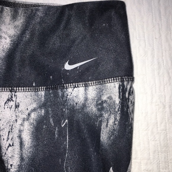 Nike Legend Print Tight 2.0 Women's Training Pants - Picture 6 of 7